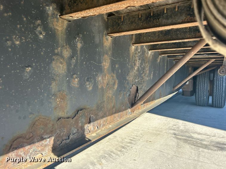 image for item DS0811 2004 Jet drop deck equipment trailer