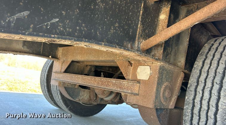 image for item DS0811 2004 Jet drop deck equipment trailer