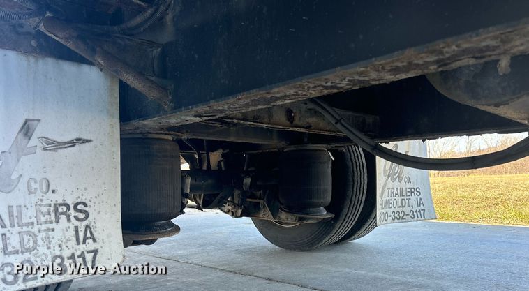 image for item DS0811 2004 Jet drop deck equipment trailer