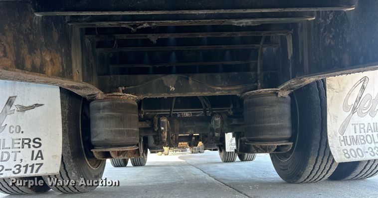 image for item DS0811 2004 Jet drop deck equipment trailer