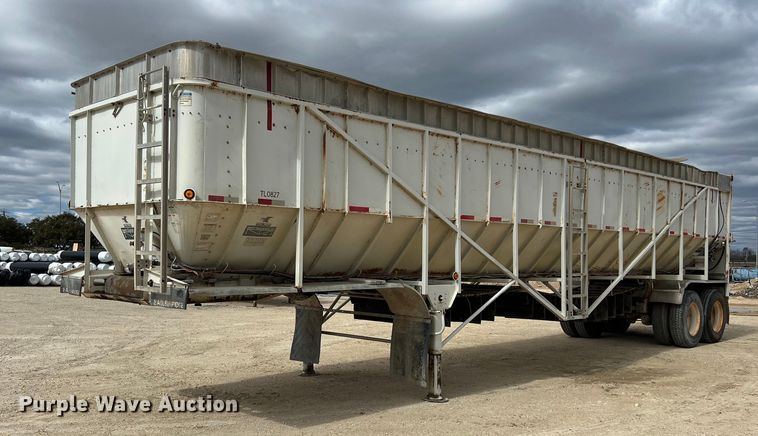 image for item DS2879 2008 Trinity Eagle Bridge live bottom trailer