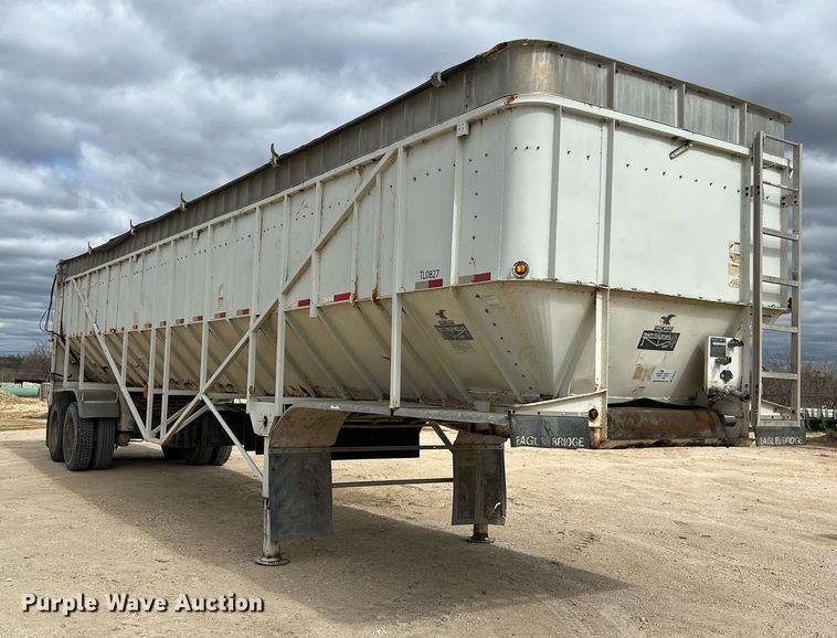 image for item DS2879 2008 Trinity Eagle Bridge live bottom trailer