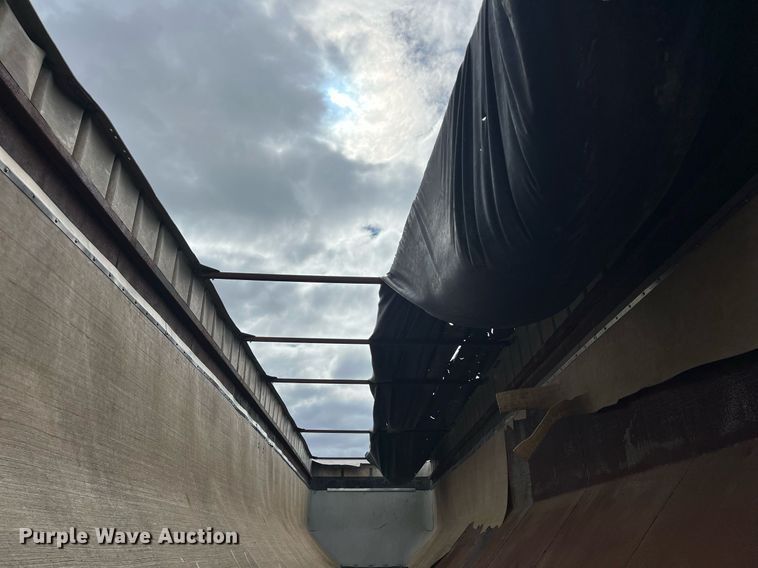 image for item DS2879 2008 Trinity Eagle Bridge live bottom trailer