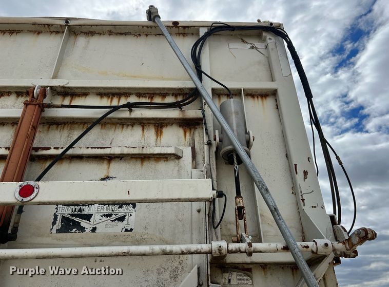 image for item DS2879 2008 Trinity Eagle Bridge live bottom trailer