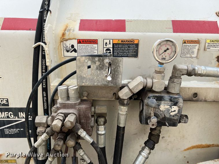 image for item DS2879 2008 Trinity Eagle Bridge live bottom trailer