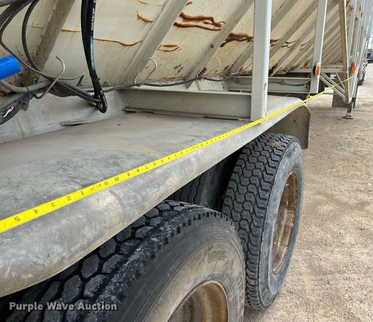 image for item DS2879 2008 Trinity Eagle Bridge live bottom trailer