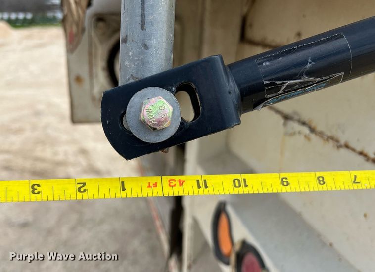 image for item DS2879 2008 Trinity Eagle Bridge live bottom trailer