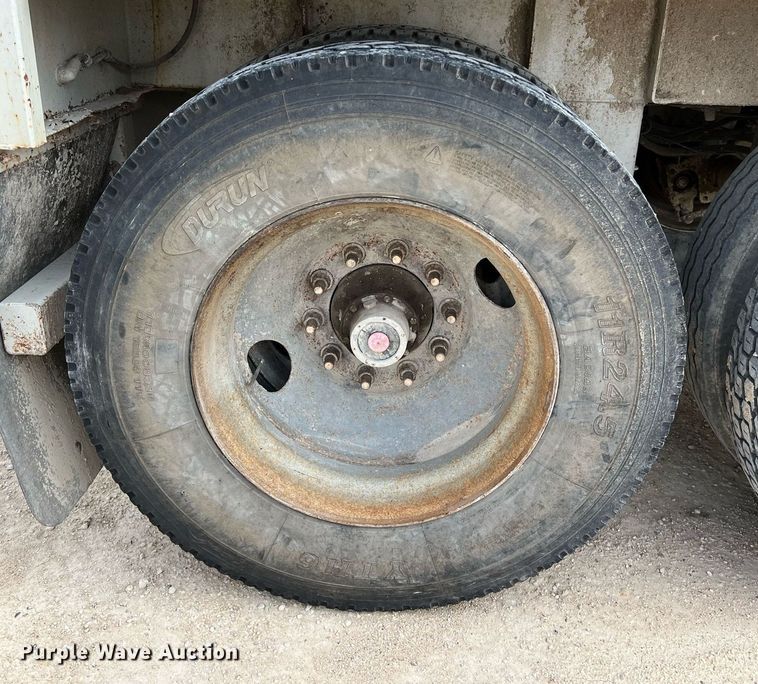 image for item DS2879 2008 Trinity Eagle Bridge live bottom trailer