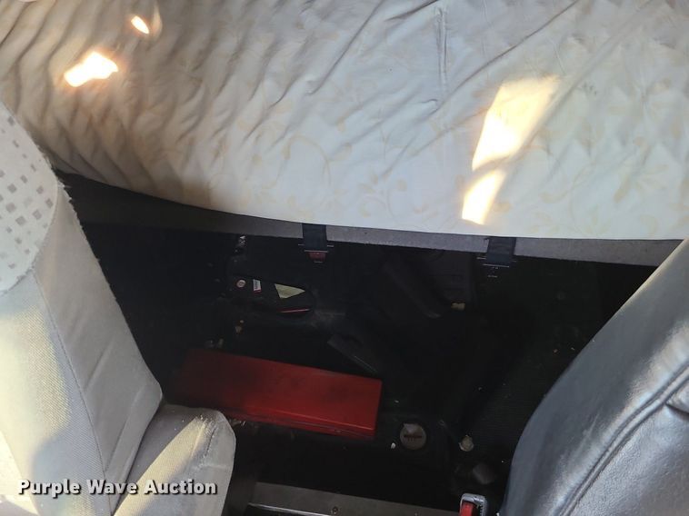 image for item DS7250 2010 Kenworth T660 semi truck