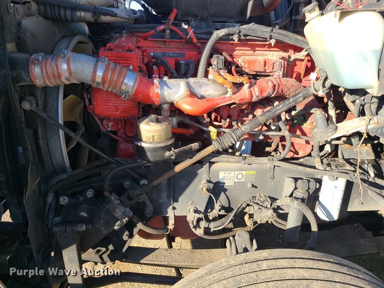 image for item DS7250 2010 Kenworth T660 semi truck