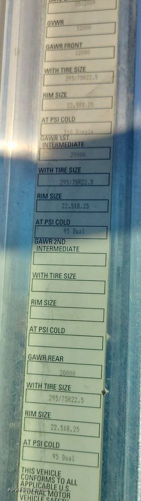 image for item DS7250 2010 Kenworth T660 semi truck