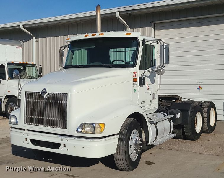 image for item DS7253 2007 International 9200i semi truck