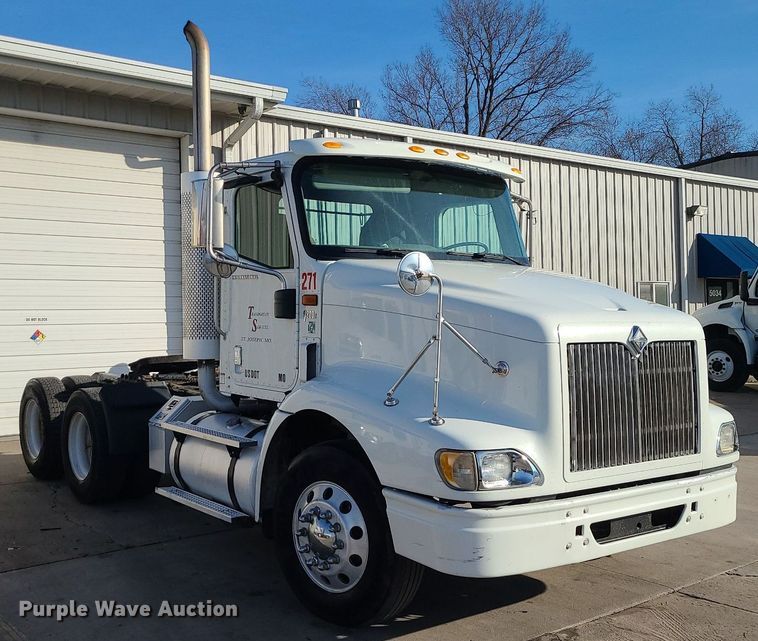 image for item DS7253 2007 International 9200i semi truck