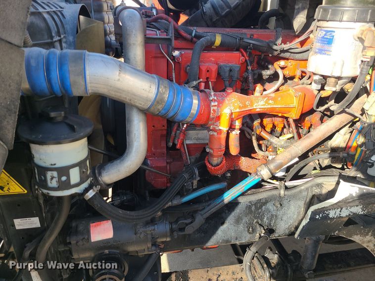 image for item DS7253 2007 International 9200i semi truck