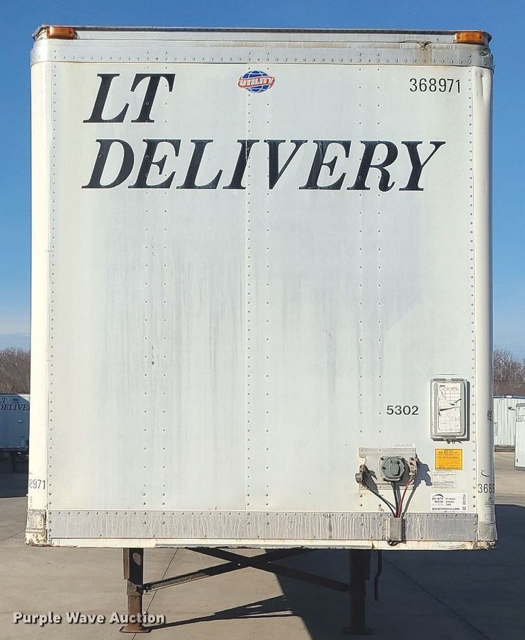 image for item DS7254 1999 Utility VS2DC dry van trailer