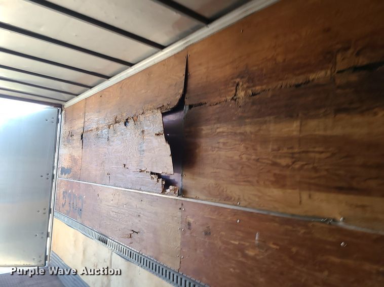 image for item DS7254 1999 Utility VS2DC dry van trailer