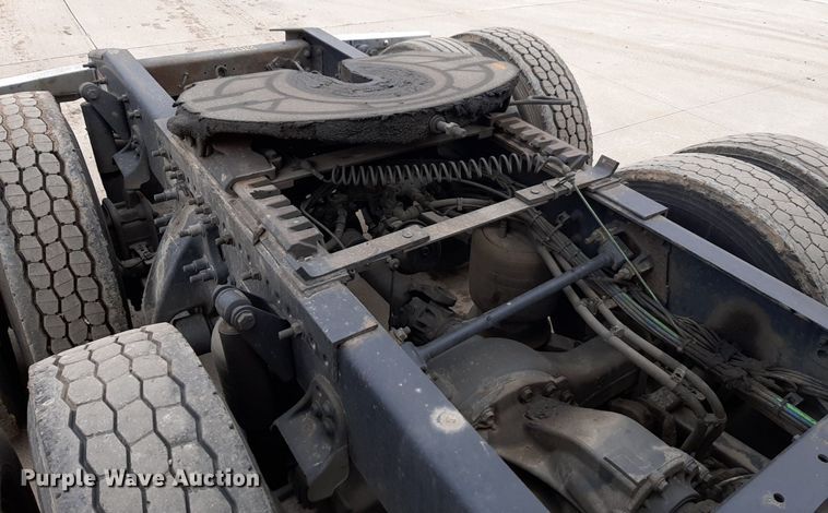 image for item DV9783 2014 Freightliner Cascadia Evolution  semi truck