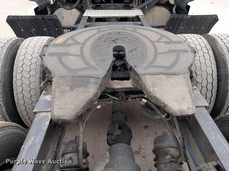 image for item DV9783 2014 Freightliner Cascadia Evolution  semi truck