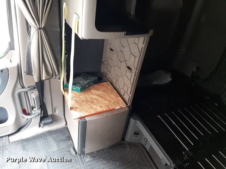 image for item DV9783 2014 Freightliner Cascadia Evolution  semi truck