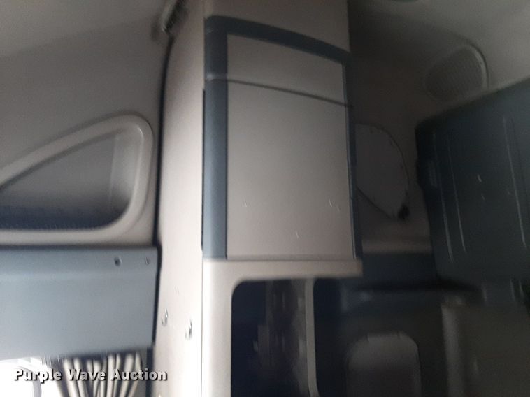 image for item DV9783 2014 Freightliner Cascadia Evolution  semi truck