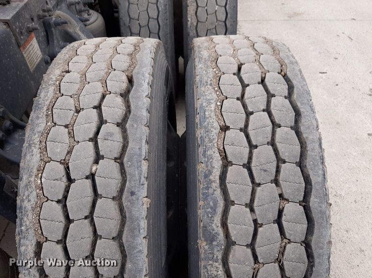 image for item DV9783 2014 Freightliner Cascadia Evolution  semi truck