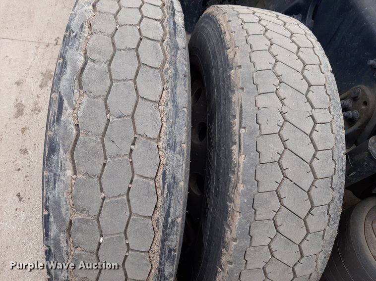 image for item DV9783 2014 Freightliner Cascadia Evolution  semi truck