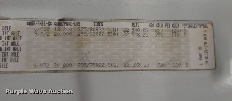 image for item DV9783 2014 Freightliner Cascadia Evolution  semi truck