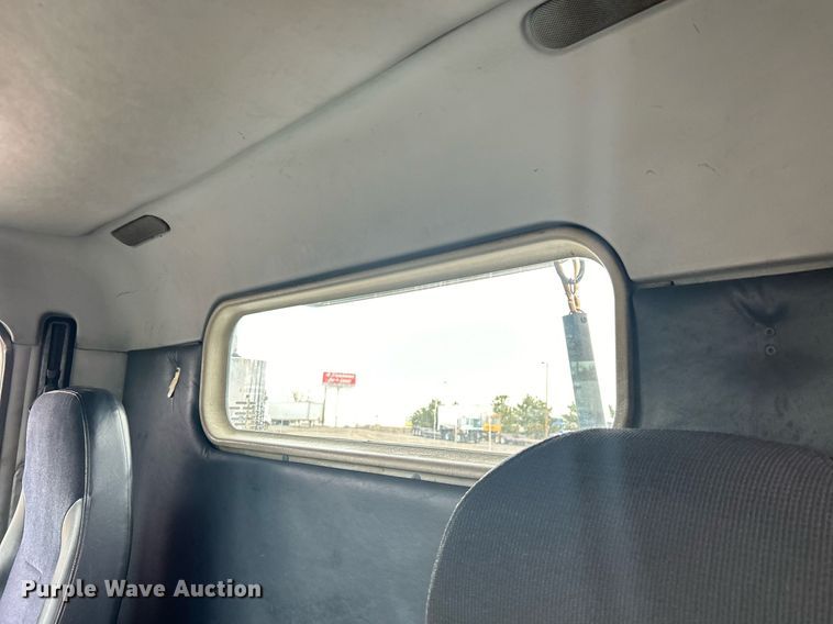 image for item EG1174 2002 Freightliner  Century Class semi truck