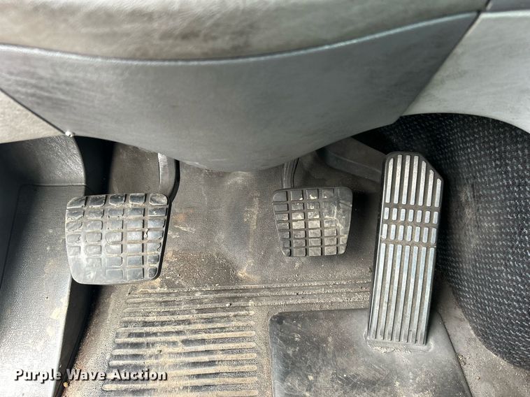 image for item EG1174 2002 Freightliner  Century Class semi truck