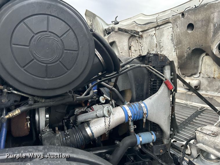 image for item EG1174 2002 Freightliner  Century Class semi truck