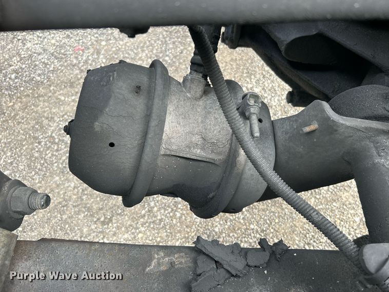 image for item EG1174 2002 Freightliner  Century Class semi truck