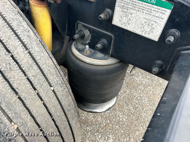 image for item EG1174 2002 Freightliner  Century Class semi truck