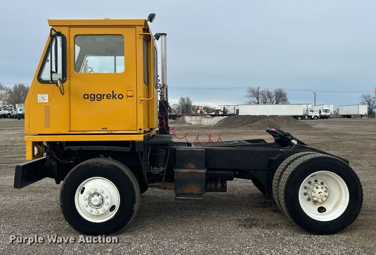 image for item EG1191 1991 Ottawa 30 yard truck