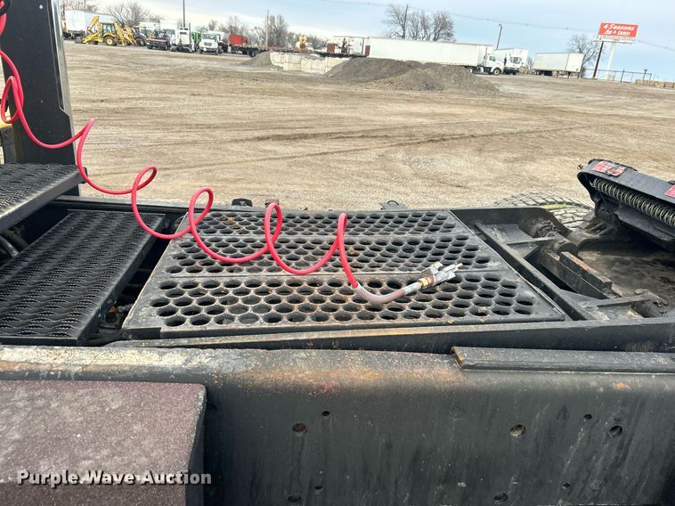 image for item EG1191 1991 Ottawa 30 yard truck