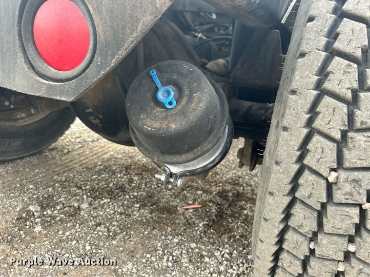 image for item EG1191 1991 Ottawa 30 yard truck