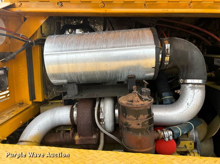 image for item EG1191 1991 Ottawa 30 yard truck