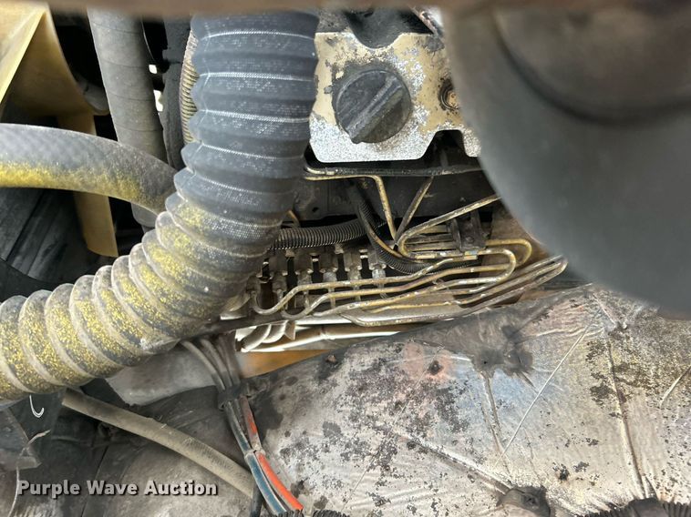 image for item EG1191 1991 Ottawa 30 yard truck