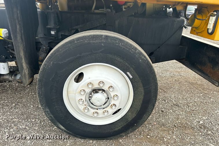 image for item EG1191 1991 Ottawa 30 yard truck