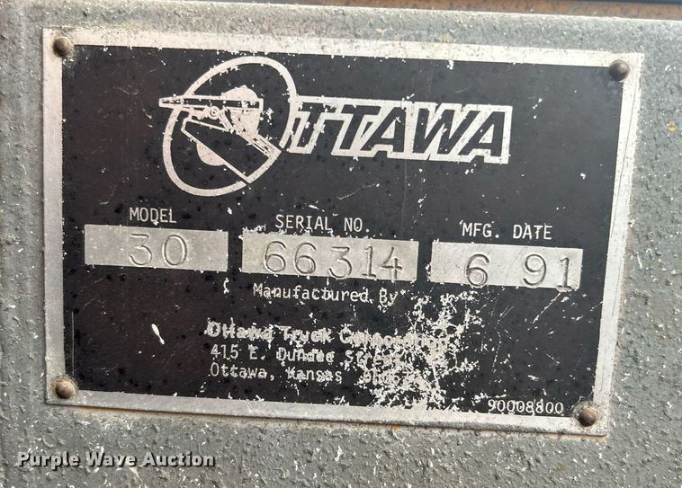 image for item EG1191 1991 Ottawa 30 yard truck