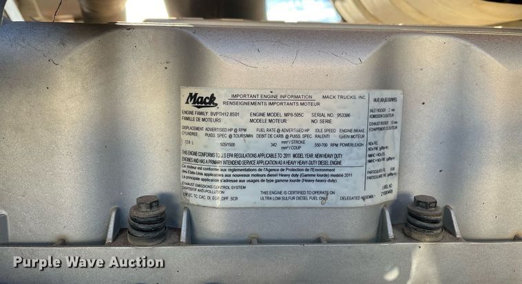 image for item EI0587 2012 Mack  CHU613 semi truck