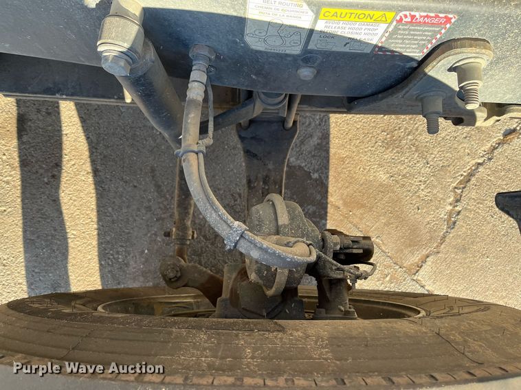 image for item EI0587 2012 Mack  CHU613 semi truck