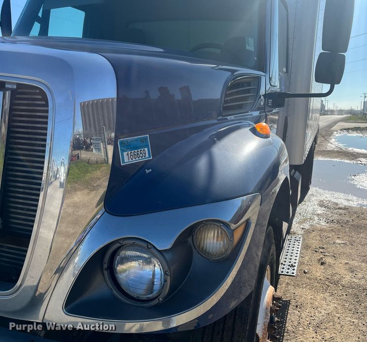 image for item EI0627 2013 International  WorkStar 7300 box truck