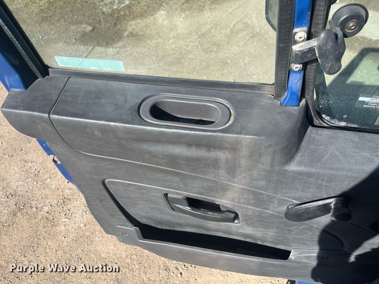 image for item EI0627 2013 International  WorkStar 7300 box truck