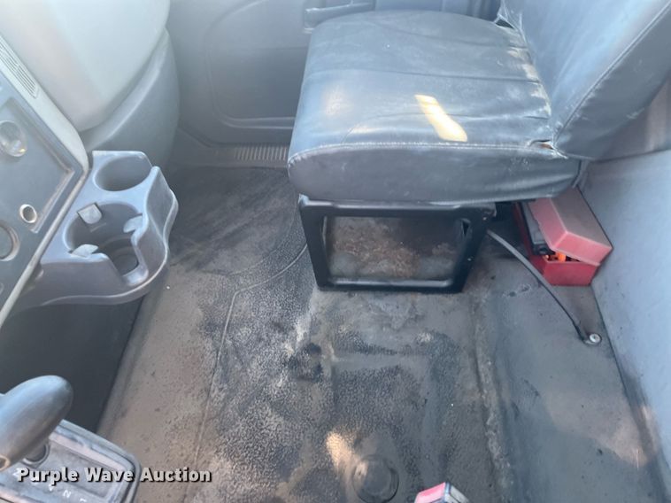 image for item EI0627 2013 International  WorkStar 7300 box truck