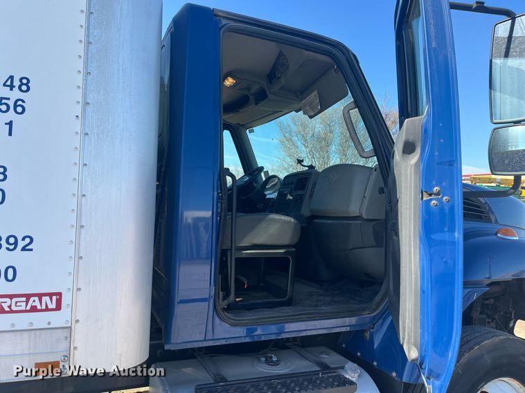 image for item EI0627 2013 International  WorkStar 7300 box truck