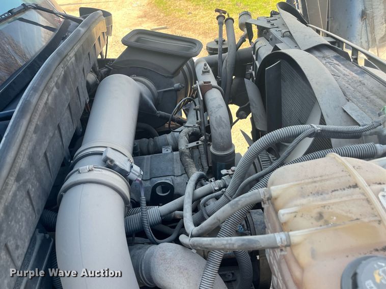 image for item EI0627 2013 International  WorkStar 7300 box truck