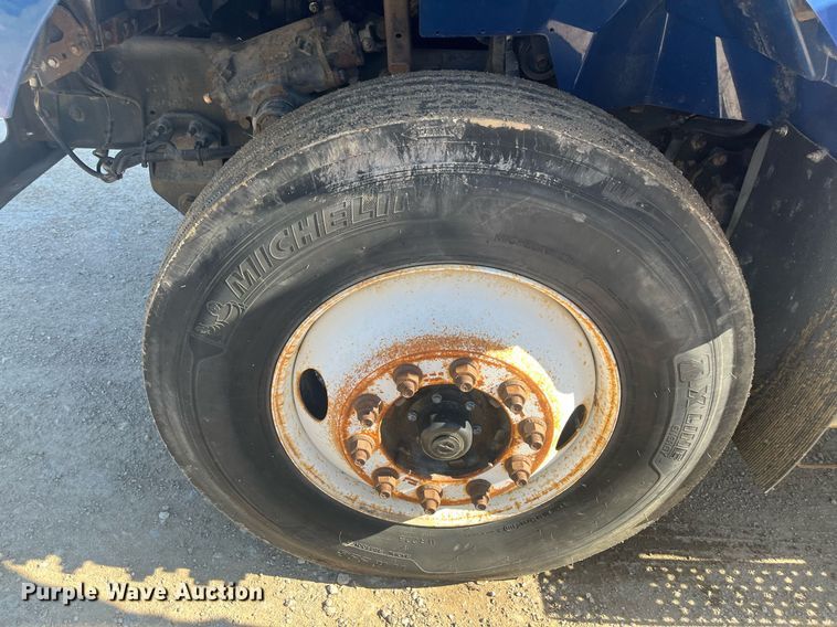 image for item EI0627 2013 International  WorkStar 7300 box truck