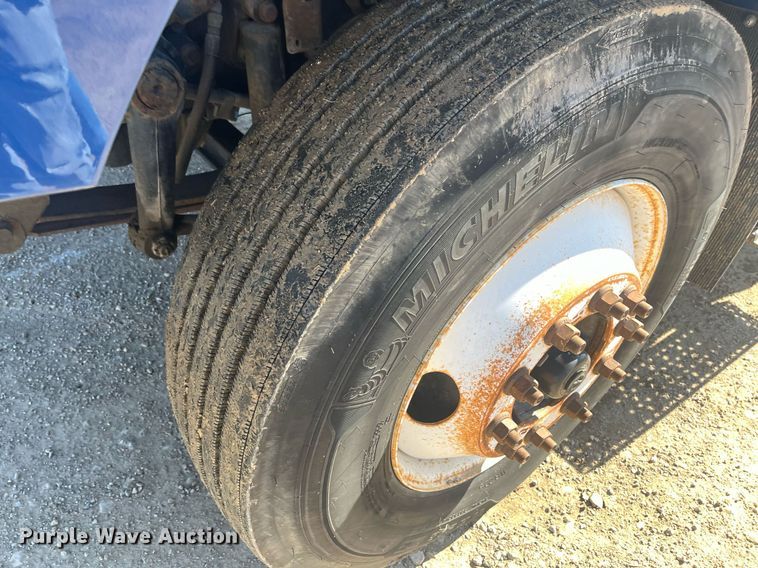 image for item EI0627 2013 International  WorkStar 7300 box truck