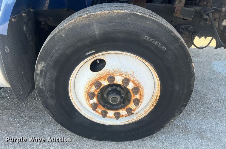 image for item EI0627 2013 International  WorkStar 7300 box truck