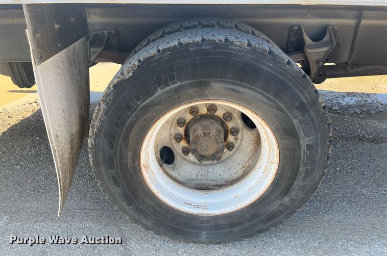 image for item EI0627 2013 International  WorkStar 7300 box truck